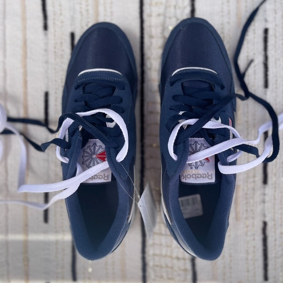 Reebok Classic Suede Navy Sneakers Women’s Size 9.5 - Picture 5 of 7